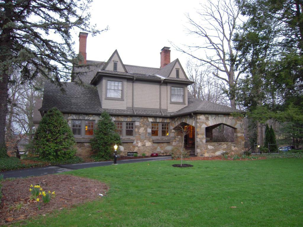 North Lodge On Oakland Bed And Breakfast Asheville Ngoại thất bức ảnh