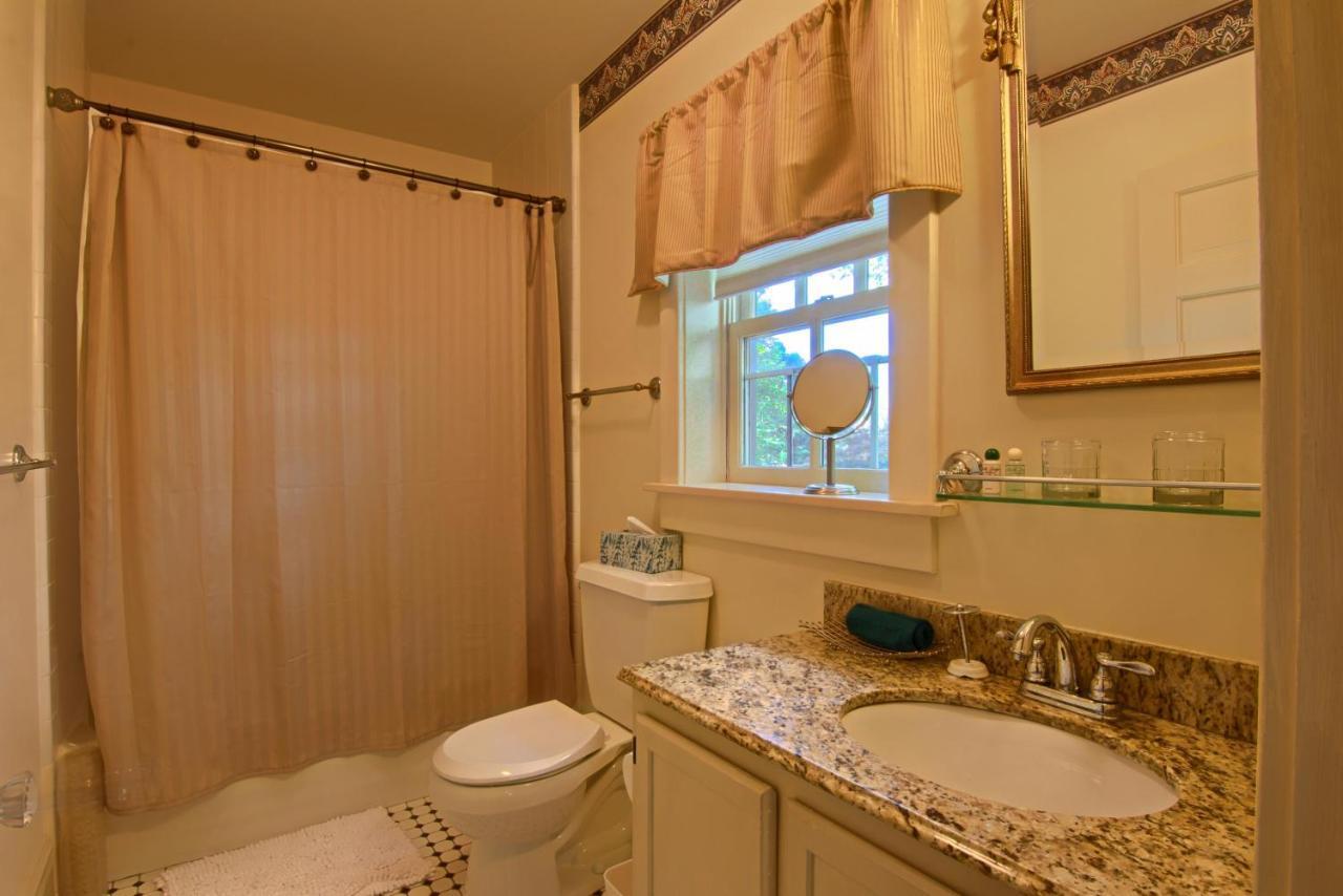 North Lodge On Oakland Bed And Breakfast Asheville Ngoại thất bức ảnh